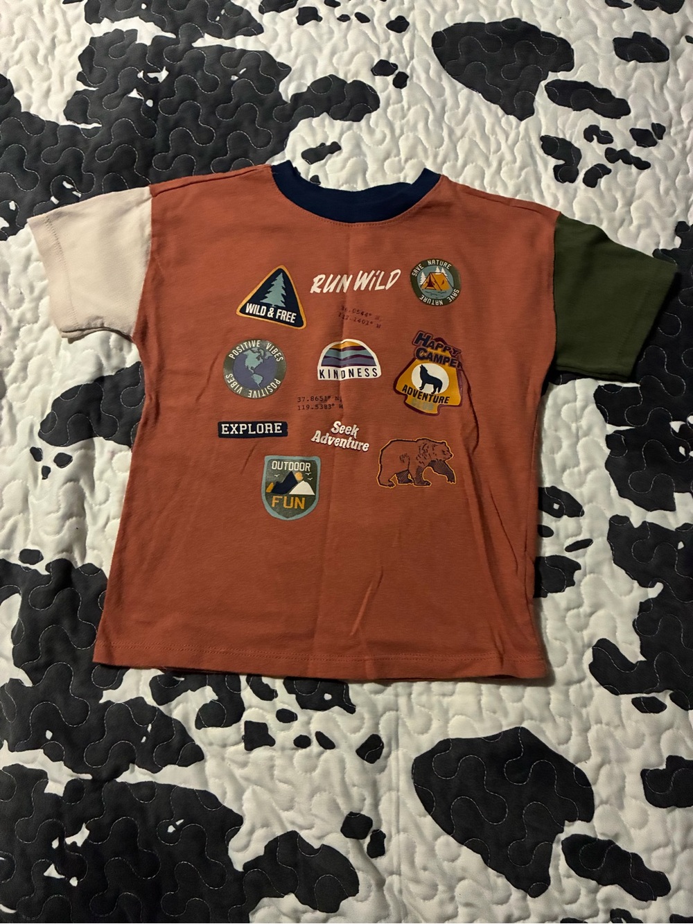 Kids' 'Run Wild' Patch Graphic Tee - Rust Multi